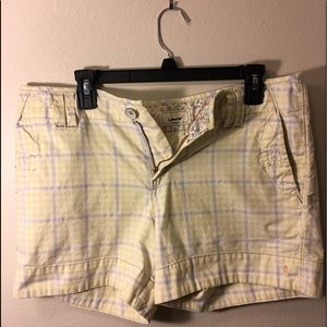 LEVI’S Crafted W/ Pride W 10 Yellow Plaid Shorts